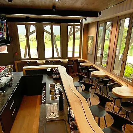 Lartor Hotel